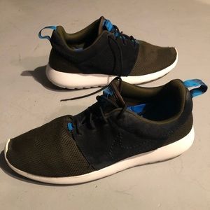 Men’s Nike shoes